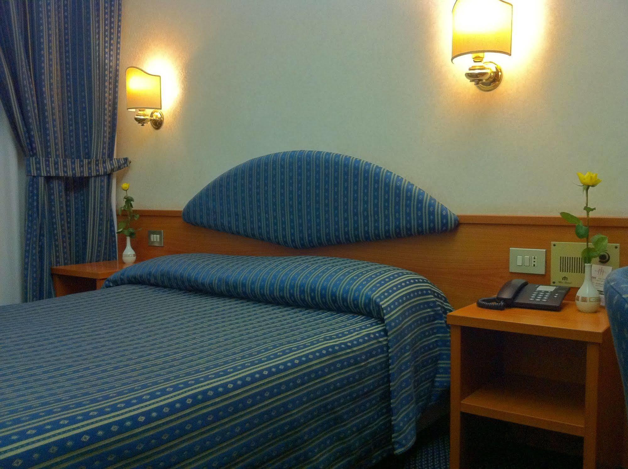 Hotel Mec Μιλάνο Εξωτερικό φωτογραφία